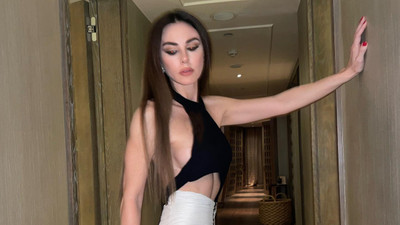 Defne Samyeli önce yalanladı, şimdi de aşkını ilan etti!