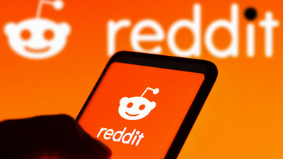 İnternet devi Reddit'te deprem