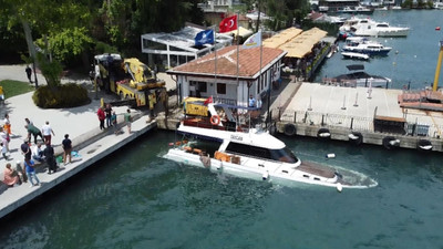 Beşiktaş'ta 15 yolcusu bulunan yat battı