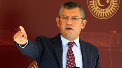 CHP'li Özel'den Abdüllatif Şener'e: ''Kanım donarak izledim''
