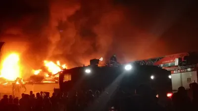 Fabrikada büyük yangın! Alevler geceyi gündüze çevirdi