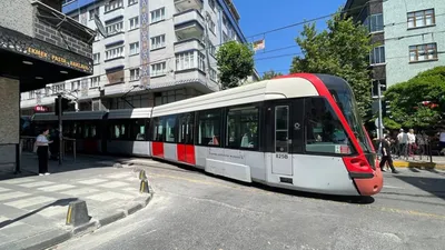 İstanbul’da tramvay raydan çıktı