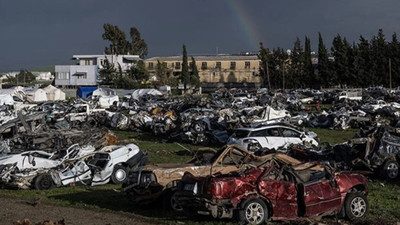 Hatay'da enkaz altından çıkarılan araçlara ilişkin açıklama