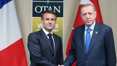 Erdoğan, Macron ile görüştü