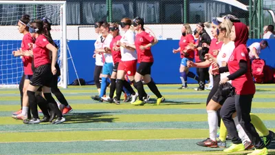 Görme engelli kadın futbolcular, milli formayı giymek için mücadele ediyor