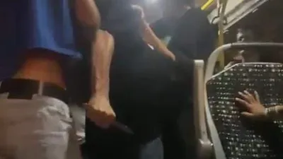 Minibüste bıçaklı dehşet! ''Taciz var'' dedi, dehşet saçtı