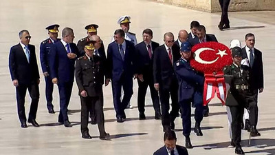YAŞ öncesi Erdoğan Anıtkabir Özel Defteri'ne bunları yazdı