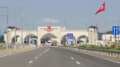 İpsala Sınır Kapısı'ndan çıkışlar durduruldu