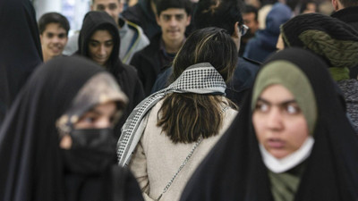 İran’da başörtüsü takmayana hapis cezası