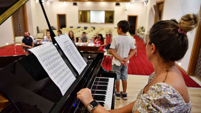 Konyaaltı Belediyesi Oda Orkestrası yeni müzisyenler arıyor