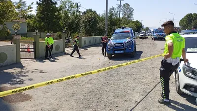 Cami çıkışında husumetlilerine kurşun yağdırdılar: 1 ölü, 9 yaralı