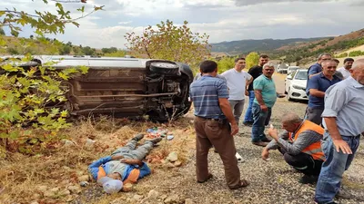 Adıyaman'da ticari araç ve otomobil çarpıştı: 4 yaralı