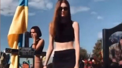 Mezarlıkta twerk rezaleti