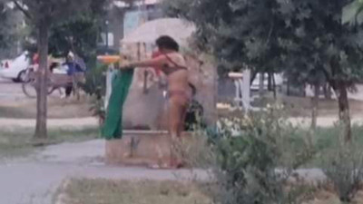 Çocuk parkında çıplak kadın şaşkınlığı