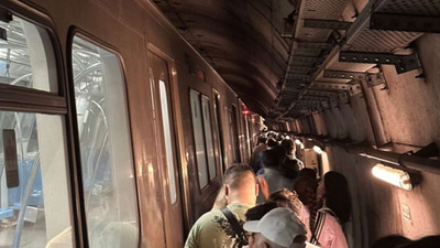 İstanbul'da metro arızası! Seferler durduruldu