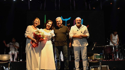 Muratpaşa'da Yöreler Renkler Festivali’nde Kardeş Türküler gecesi