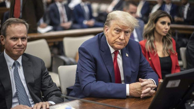 Trump mahkemeyi terk etti