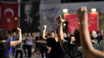 Konyaaltı'nda zeybek olmak için akın ettiler