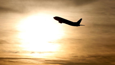 Havada kabus! Uçağı düşürmeye çalışan pilot tutuklandı