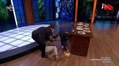 MasterChef'te görülmez kaza! Ünlü şef yere yapıştı