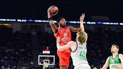 Anadolu Efes uzatmalarda kazanmasını bildi
