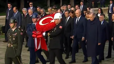 Devletin zirvesi Atatürk'ün huzurunda! Erdoğan Anıtkabir Özel Defteri'ne ne yazdı?