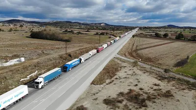 Bulgaristan sınırında 15 kilometrelik tır kuyruğu