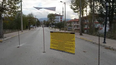 Mahkeme kararını gösterip yolu kapattı