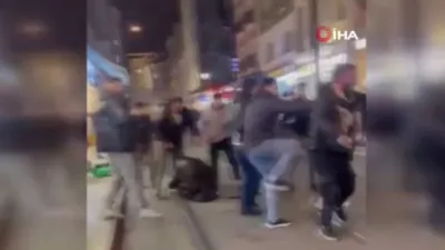 İstanbul'da sokak ortasında öldüresiye dayak kamerada