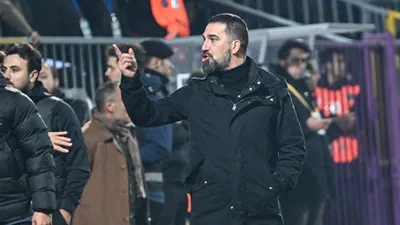 Arda Turan stattaki taraftarlarla tartıştı