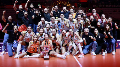 Voleyboldaki tarihi Türk finalinde Dünya'nın en büyüğü Eczacıbaşı Dynavit oldu