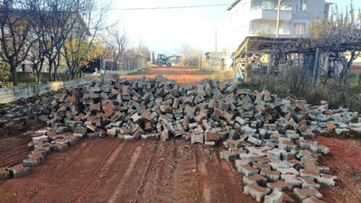Belediyeden parasını alamayınca öyle bir şey yaptı ki..
