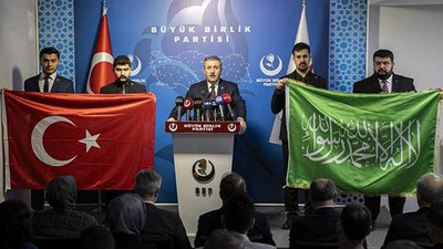 Mustafa Destici de hilafet bayrağı açtı