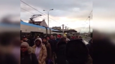 İstanbul'da iki tramvay birbirine girdi