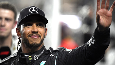 Formula 1'de bir devrin sonu: Hamilton yuvadan uçtu!