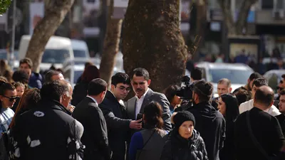 Murat Kurum, Bağdat Caddesi’nde vatandaşlarla bir araya geldi