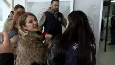 Avukat Feyza Altun'a ''şeriate s...yım'' soruşturmasından gözaltı