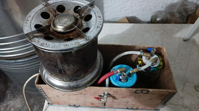Emekli mucitlerden müthiş sistem: 1 litre benzinle bir ay ısınıyorlar