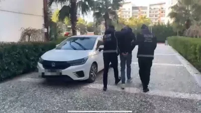 Kırmızı bültenli bir yabancı uyruklu daha Türkiye'de yakalandı
