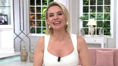 Esra Erol annesiyle pozunu paylaştı
