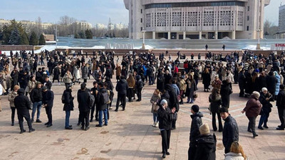 Kazakistan'da şiddetli deprem!