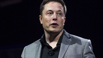 Elon Musk, Facebook ve Instagram'da yaşanan erişim sorununu tiye aldı