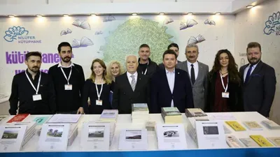 Bozbey TÜYAP’ta kitapseverlerle buluştu