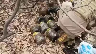 Terör örgütü PKK'ya ait 11 sığınak ve 2 depo imha edildi