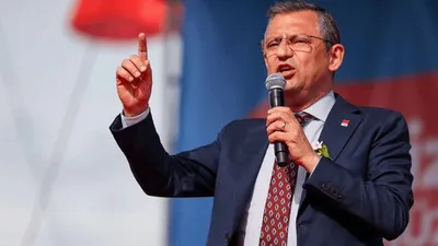 Özel'den AK Parti'ye YRP eleştirisi: Dün yol yürüdüğüne bugün iftira atandan bir şey olmaz