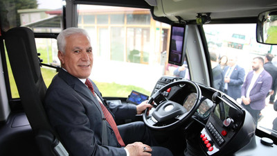 Bozbey: ''Bursamızı tanıştıracağımız metrobüs için ön siparişi verdik''