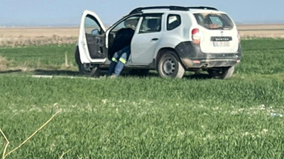 Otomobilde boğazı kesilmiş halde ölü bulundu