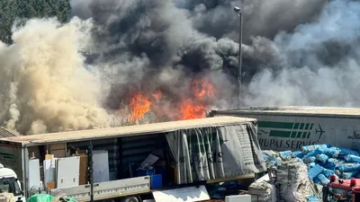 İstanbul'da yediemin otoparkında yangın çıktı