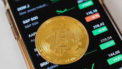 Bitcoin tarihi rekorunu kırdı: 100 bin dolar aşıldı