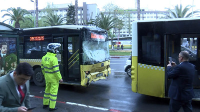 İstanbul'da 2 İETT otobüsü çarpıştı